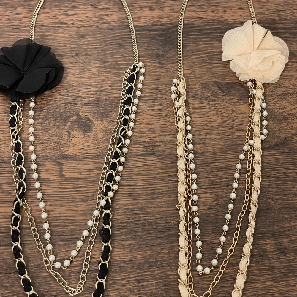 Duo Long floral chain necklaces